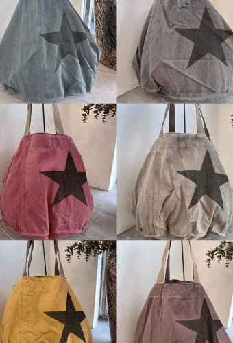 Varios bolsos de distintos colores